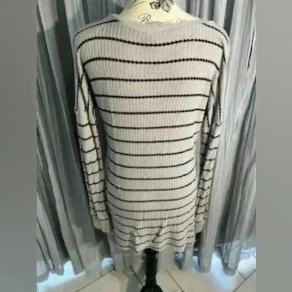 Day Trip waffle knit thermal shirt, medium - Picture 4 of 10